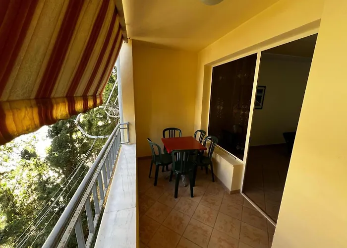 Apartament Edi Golem (Tirana)