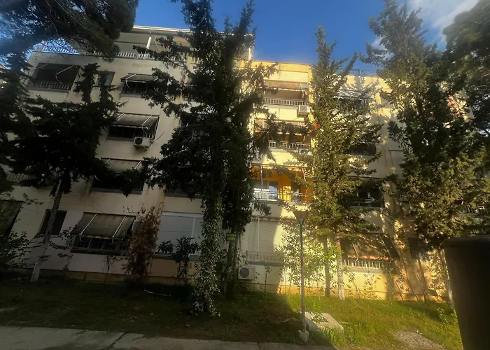 Edi Golem (Tirana)
